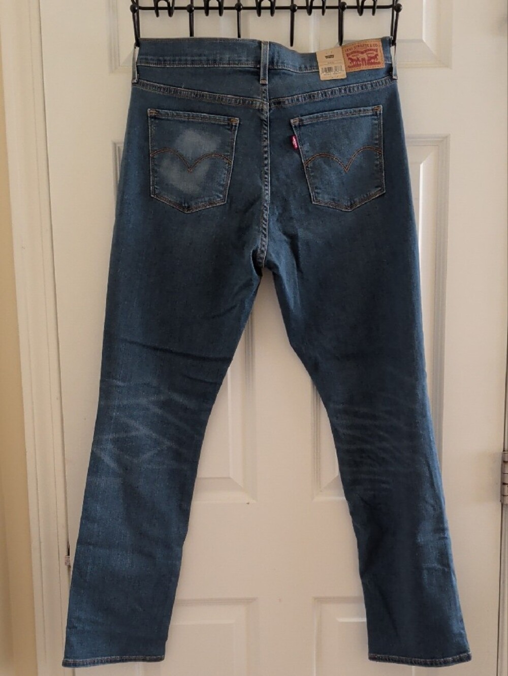Levi's 314 Shaping Straight Jeans- Women - Picture 4 of 4